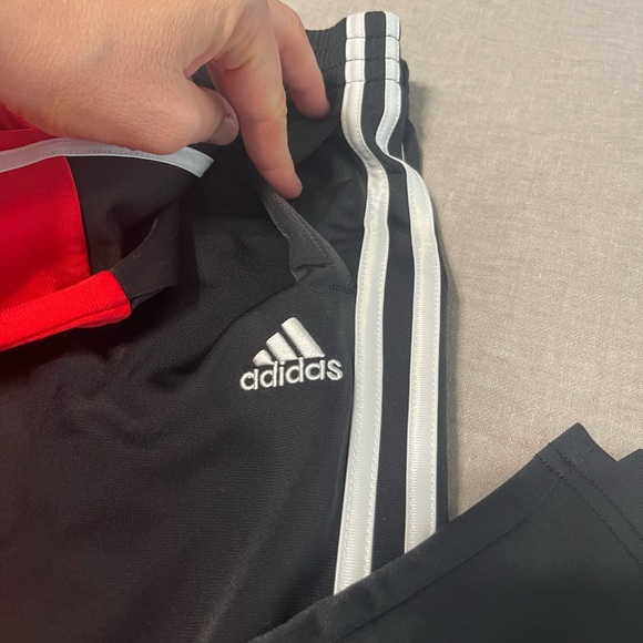 Boys Adidas Set - Picture 3 of 3